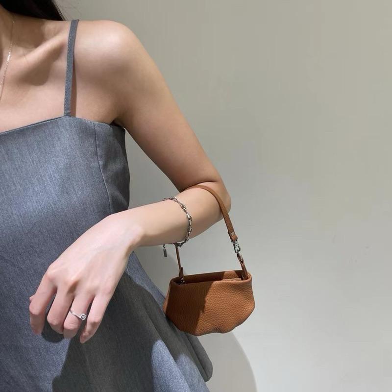 🔥 現貨【🇰🇷 Tanned】| 實用手拿拉鍊手拿雲朵零錢包👝真皮系列 牛皮皮革 耐用錢包 皮包 隨身包-細節圖2