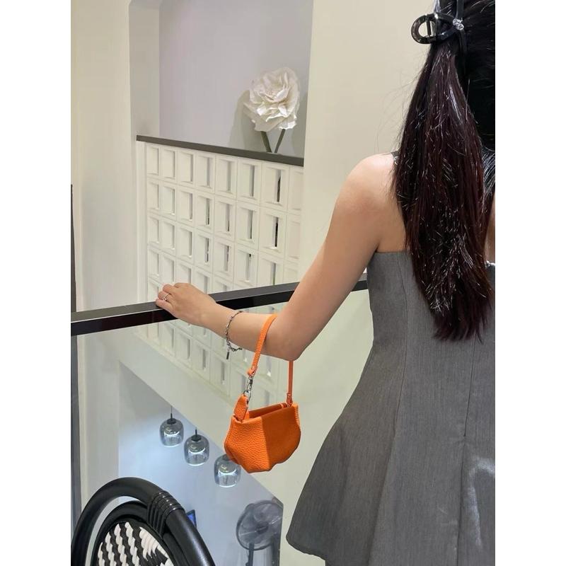 🔥 現貨【🇰🇷 Tanned】| 實用手拿拉鍊手拿雲朵零錢包👝真皮系列 牛皮皮革 耐用錢包 皮包 隨身包-細節圖4