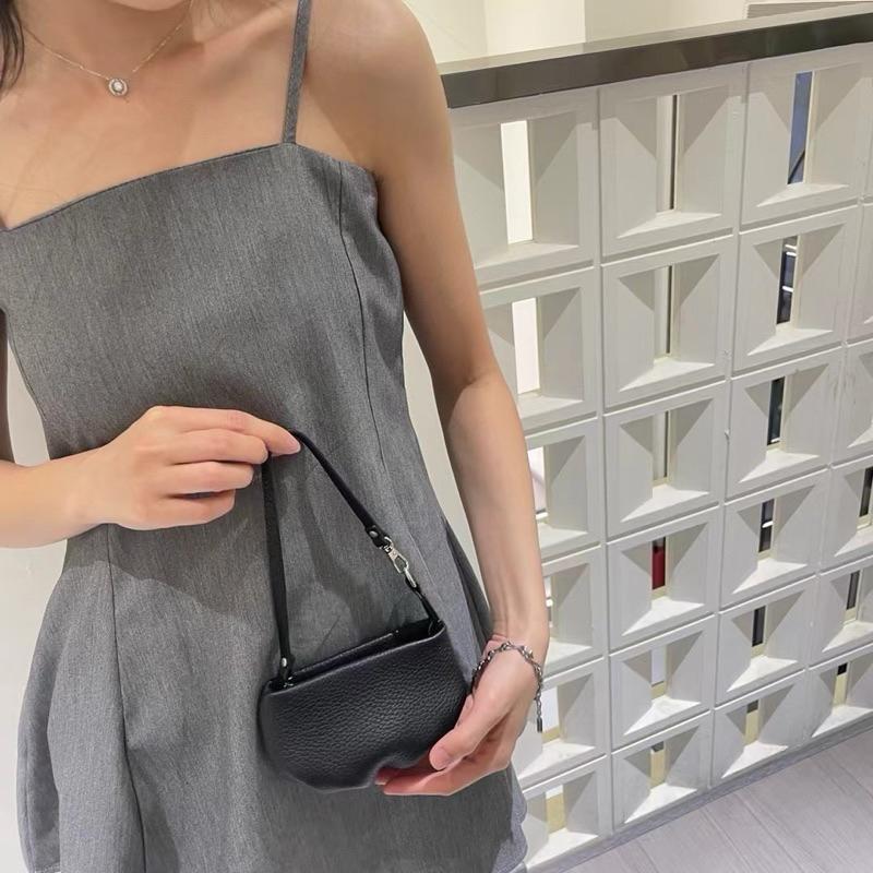 🔥 現貨【🇰🇷 Tanned】| 實用手拿拉鍊手拿雲朵零錢包👝真皮系列 牛皮皮革 耐用錢包 皮包 隨身包-細節圖6