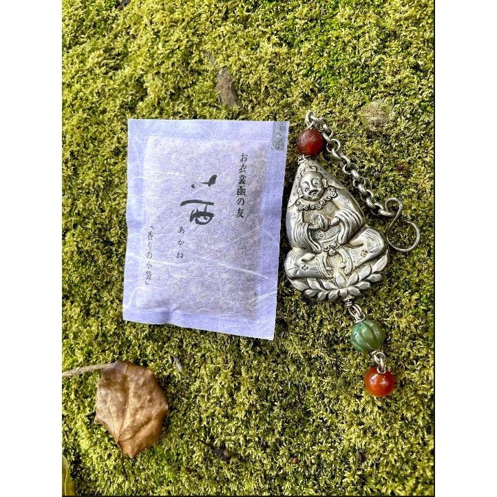 [宅米的窩]日本白檀漢方兩用防蟲包 衣櫃好友 白檀衣櫃香包 匂い袋 燒香 一物兩用 絕無浪費-細節圖2