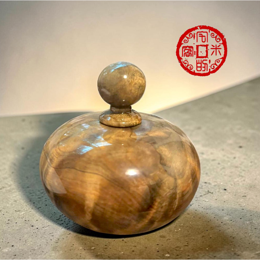 [宅米的窩]一物一圖 只此一個 珍稀台灣沉水紅檜 取材自樹瘤木塊塊區 榴花聚寶盆 聚寶聚福 供養 聞香 風水 贈日本線香-細節圖5