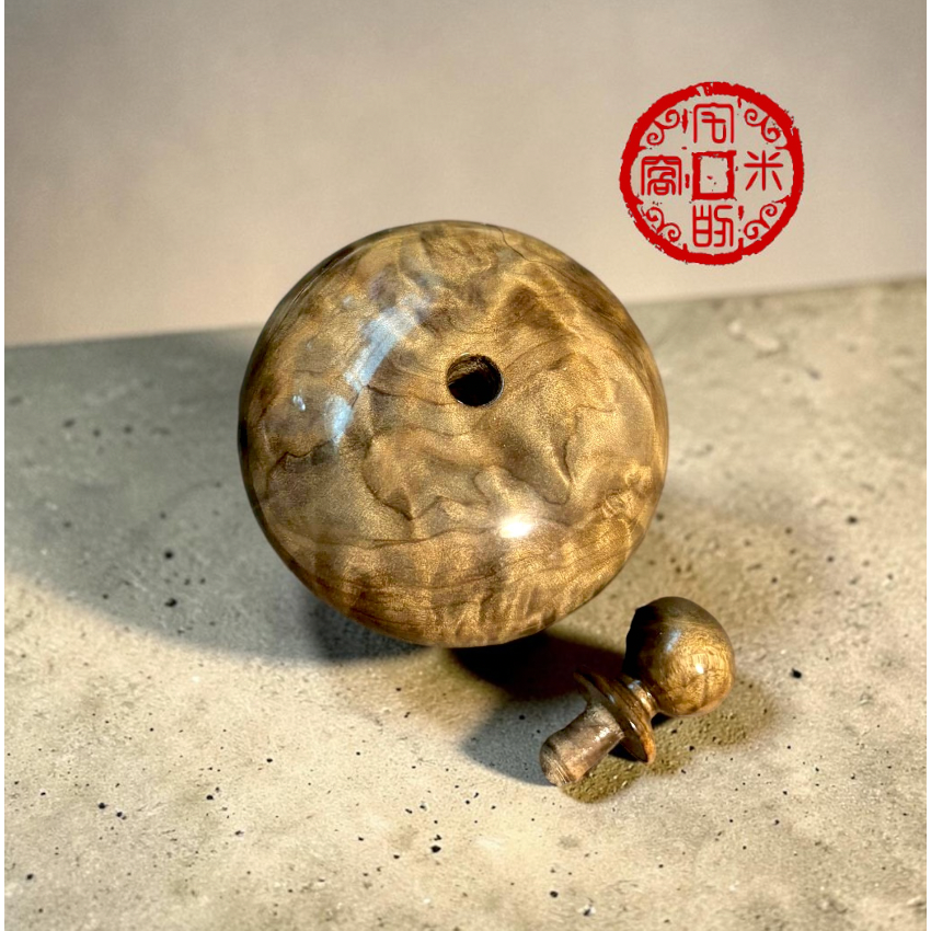 [宅米的窩]一物一圖 只此一個 珍稀台灣沉水紅檜 取材自樹瘤木塊塊區 榴花聚寶盆 聚寶聚福 供養 聞香 風水 贈日本線香-細節圖7