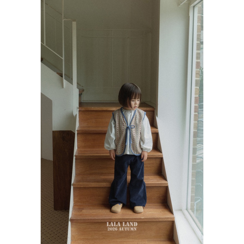 🇰🇷韓國童裝｜2026秋款🍂LALALAND百搭素色寬口褲-細節圖6