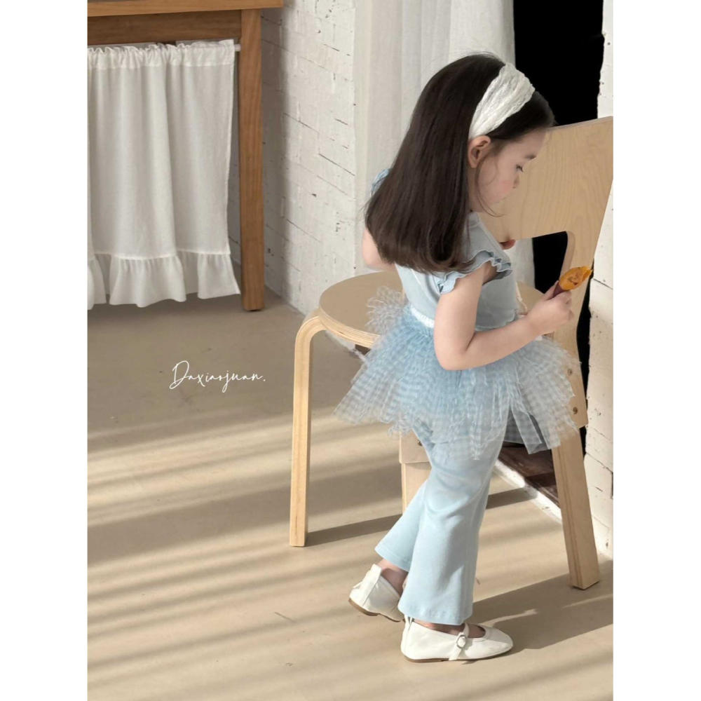 【現貨90cmn三色各1】🇨🇳陸牌｜設計師原創品牌 棉質上下套裝+紗裙屁簾 喇叭褲 女童套裝(不含髮飾)-細節圖6