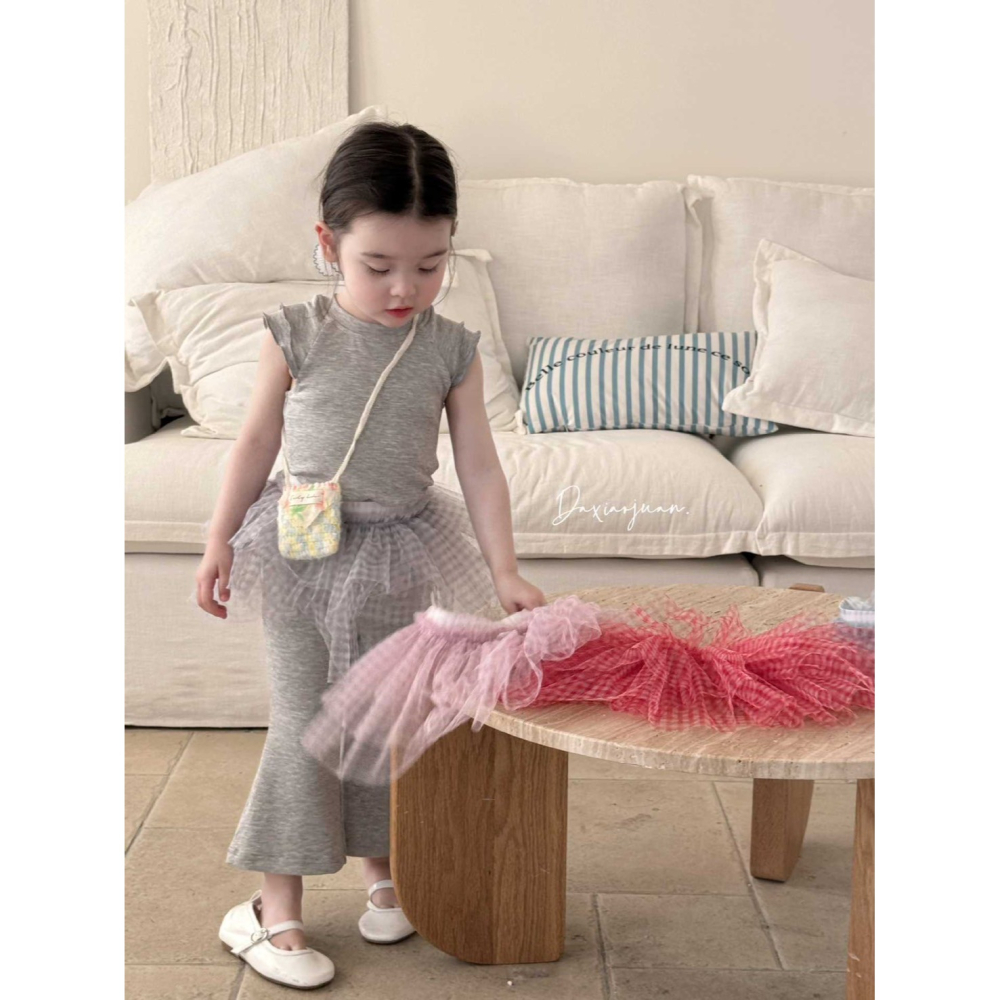 【現貨90cmn三色各1】🇨🇳陸牌｜設計師原創品牌 棉質上下套裝+紗裙屁簾 喇叭褲 女童套裝(不含髮飾)-細節圖10