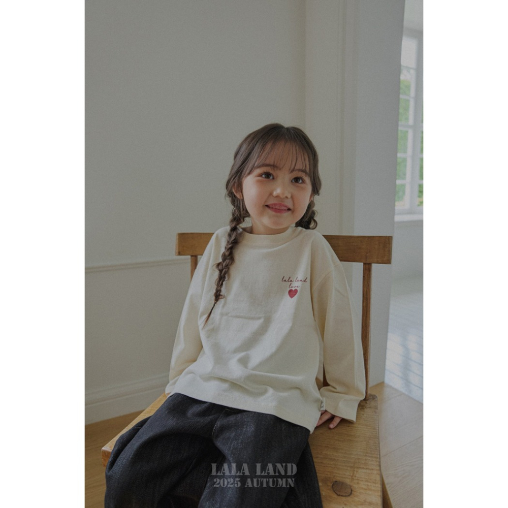 🇰🇷韓國童裝｜2025秋款🍂LALALAND品牌愛心素T-細節圖7