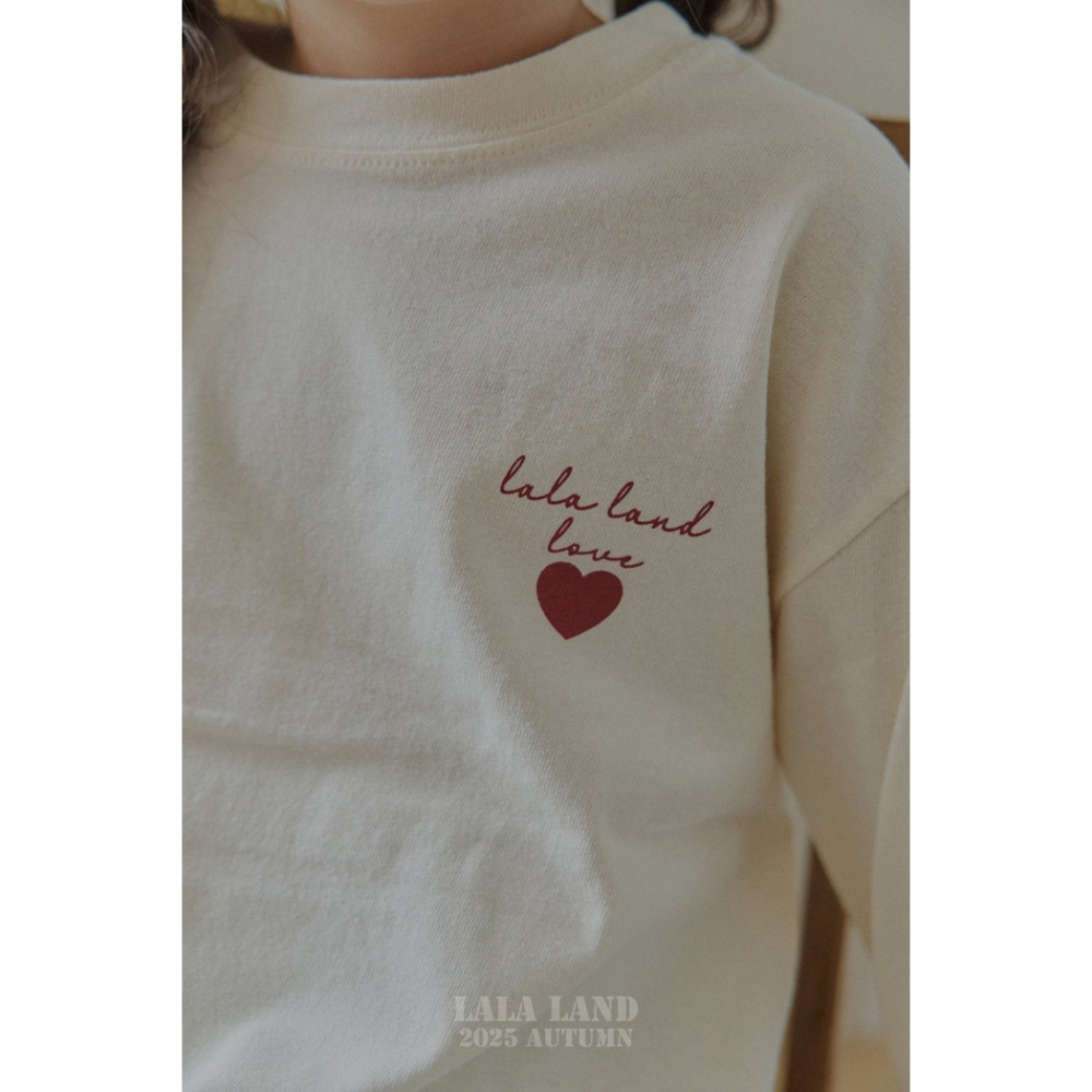 🇰🇷韓國童裝｜2025秋款🍂LALALAND品牌愛心素T-細節圖9
