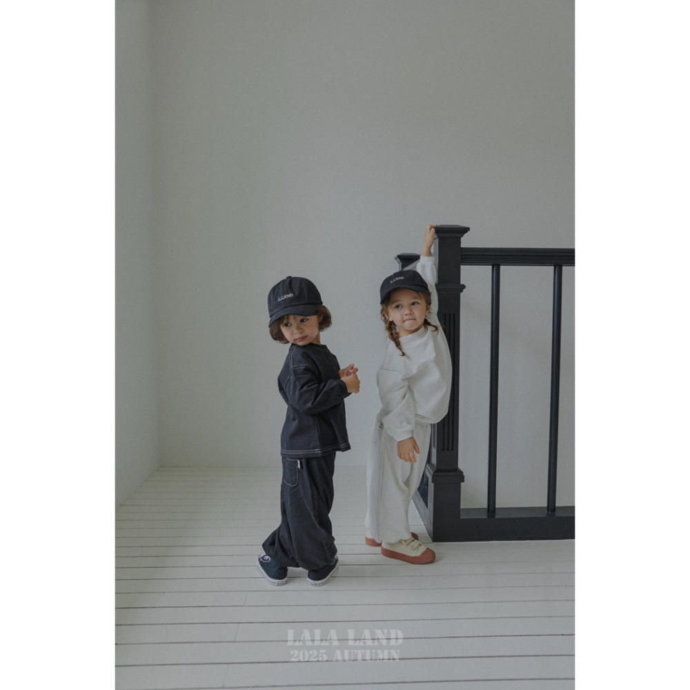 🇰🇷韓國童裝｜2025秋款🍂LALALAND黑白休閒束口褲-細節圖5