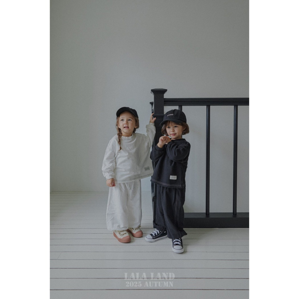 🇰🇷韓國童裝｜2025秋款🍂LALALAND黑白休閒束口褲-細節圖8