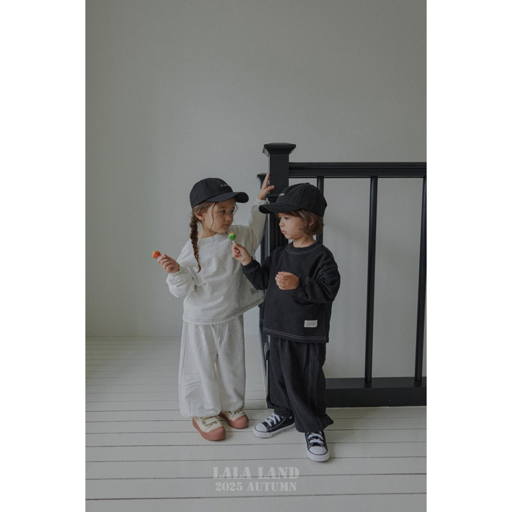 🇰🇷韓國童裝｜2025秋款🍂LALALAND黑白休閒束口褲-細節圖11