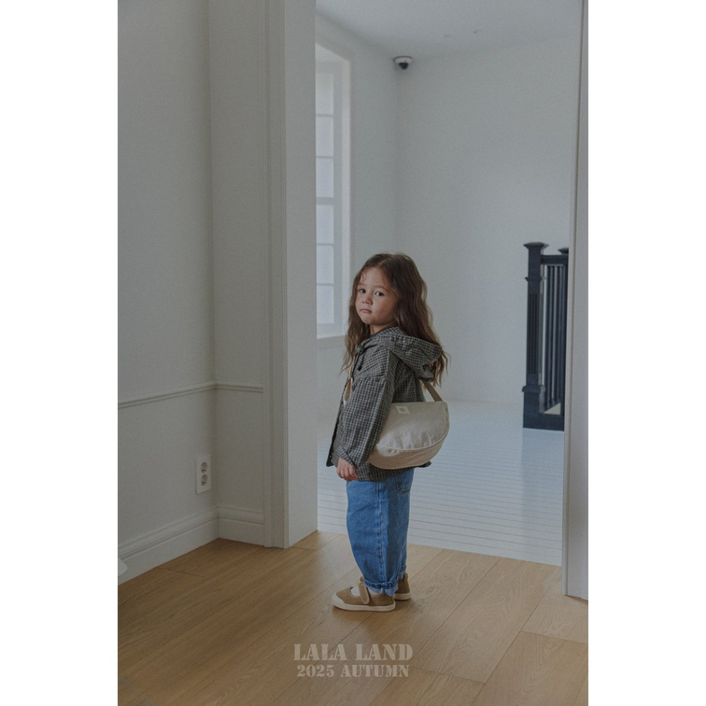 🇰🇷韓國童裝｜2025秋款🍂LALALAND半月形斜背包-細節圖8