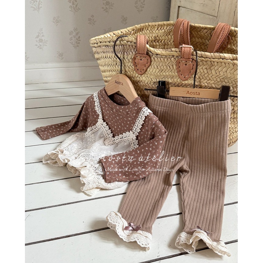 🇰🇷韓國童裝｜2025秋款🍂AOSTA緹花短版蕾絲背心-細節圖3