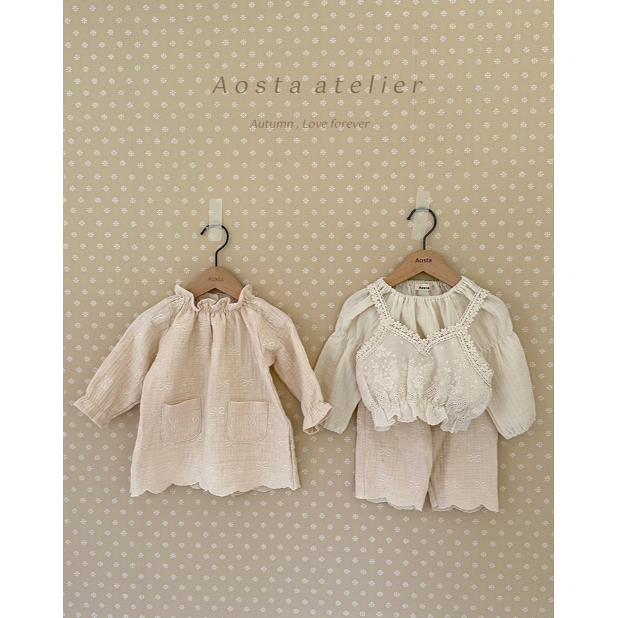 🇰🇷韓國童裝｜2025秋款🍂AOSTA緹花短版蕾絲背心-細節圖5