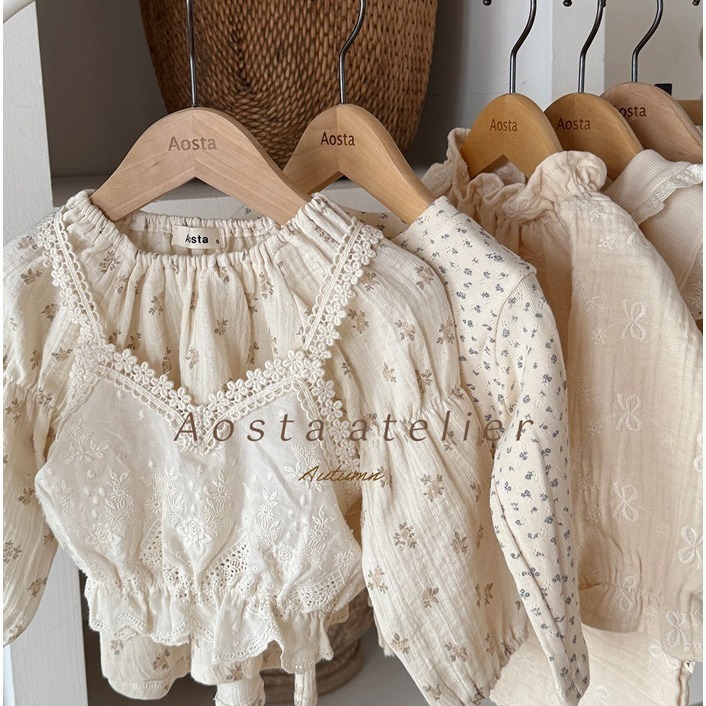 🇰🇷韓國童裝｜2025秋款🍂AOSTA緹花短版蕾絲背心-細節圖7