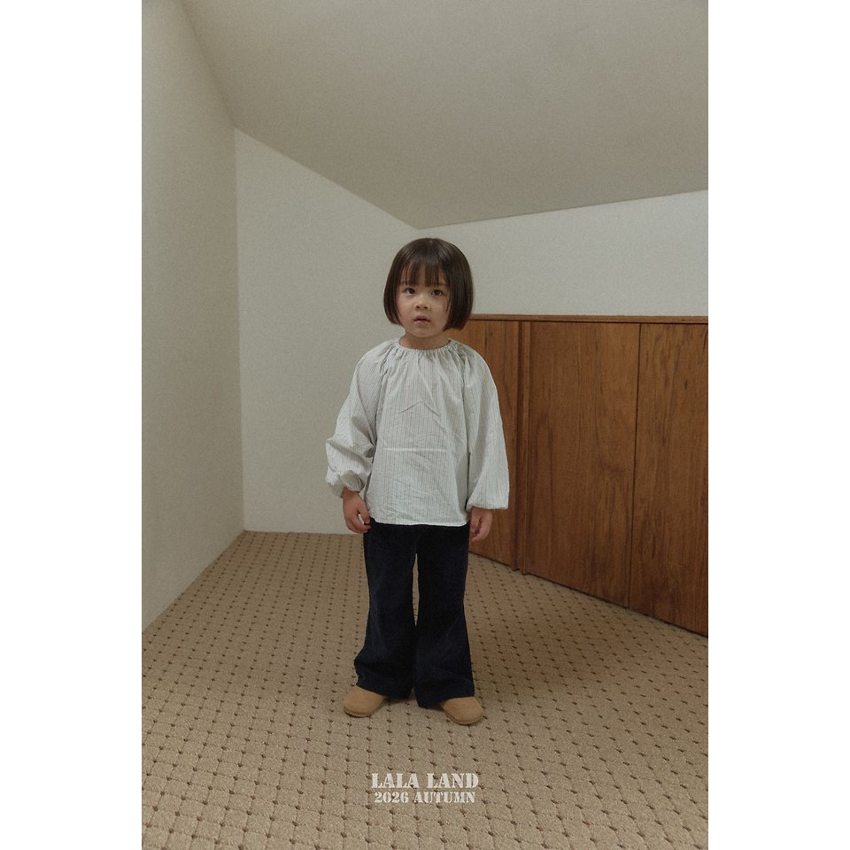 🇰🇷韓國童裝｜2026秋款🍂LALALAND比歐蕾荷葉領/鬆緊領上衣-細節圖7