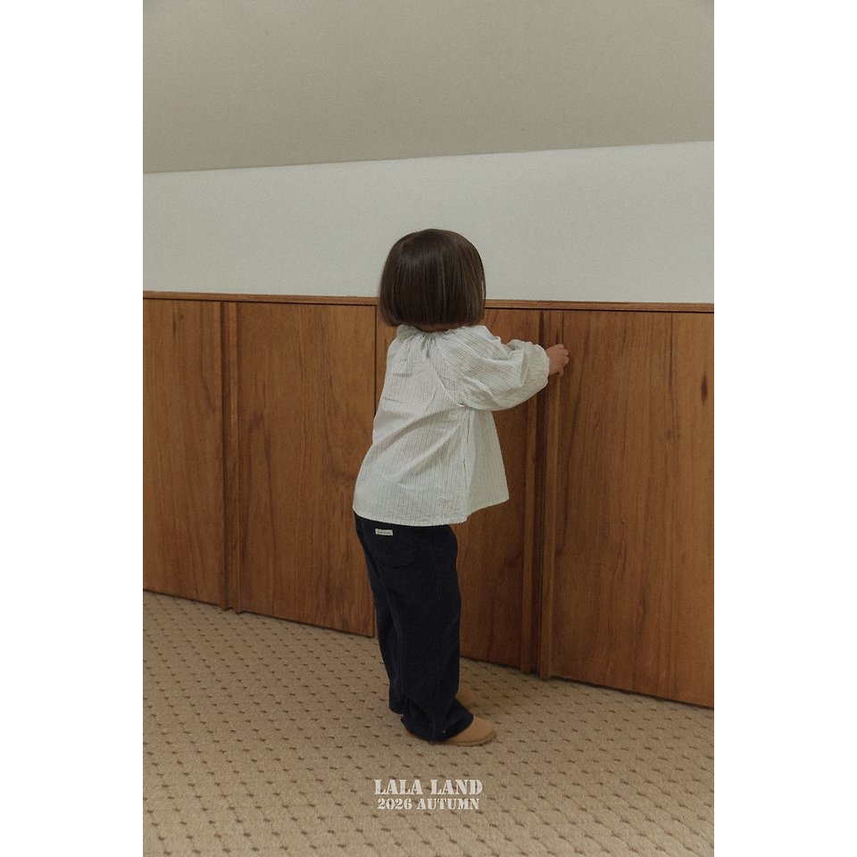🇰🇷韓國童裝｜2026秋款🍂LALALAND比歐蕾荷葉領/鬆緊領上衣-細節圖9