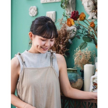 〔現貨在台〕泰國棉麻洋裝 蝴蝶結綁肩含口袋素面連身裙 日系質感生活選物 泰國代購 泰國文青選品-細節圖5