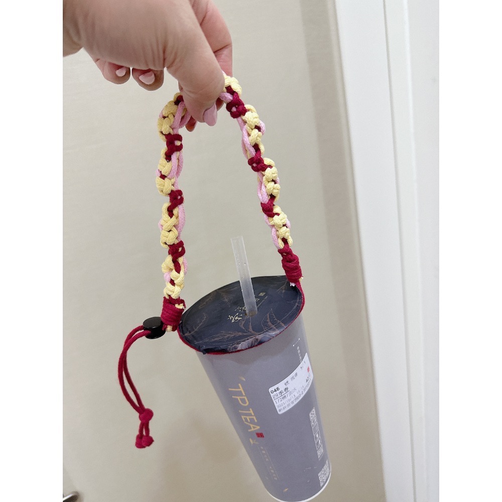 喵妞妞macrame小花編織飲料可調式手繩-細節圖2
