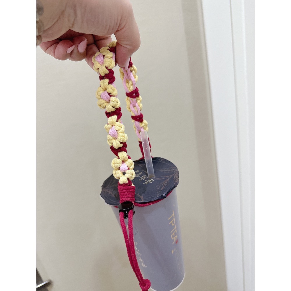 喵妞妞macrame小花編織飲料可調式手繩-細節圖3