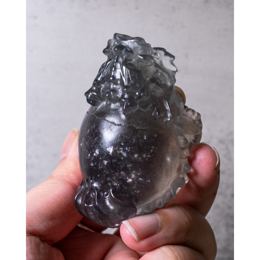 紫綠細閃雲母螢石圓背龍龜-細節圖4