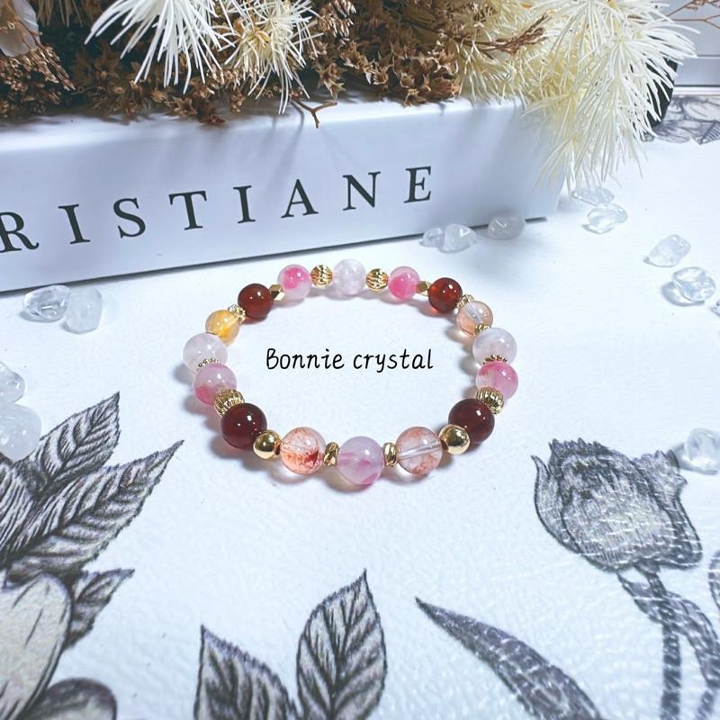 ✨✨ 春絮粉櫻設計手鍊✨✨櫻花雨薔薇輝、雪花幽靈、紅石榴石、橙膠花-細節圖3