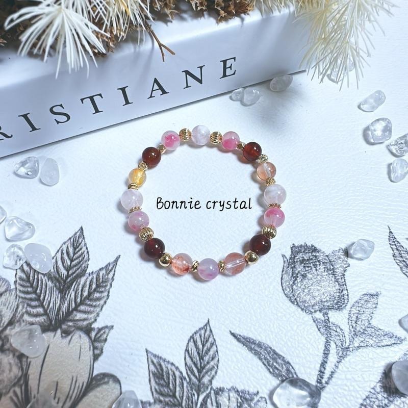 ✨✨ 春絮粉櫻設計手鍊✨✨櫻花雨薔薇輝、雪花幽靈、紅石榴石、橙膠花-細節圖4