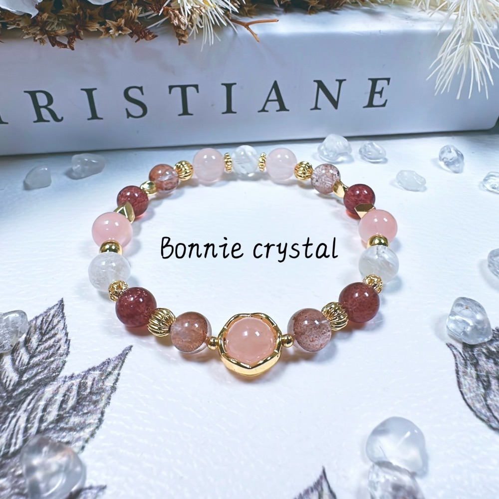 ✨✨ 櫻花初雪設計手鍊✨✨草莓晶、粉晶、紅膠花、雪花幽靈-細節圖2