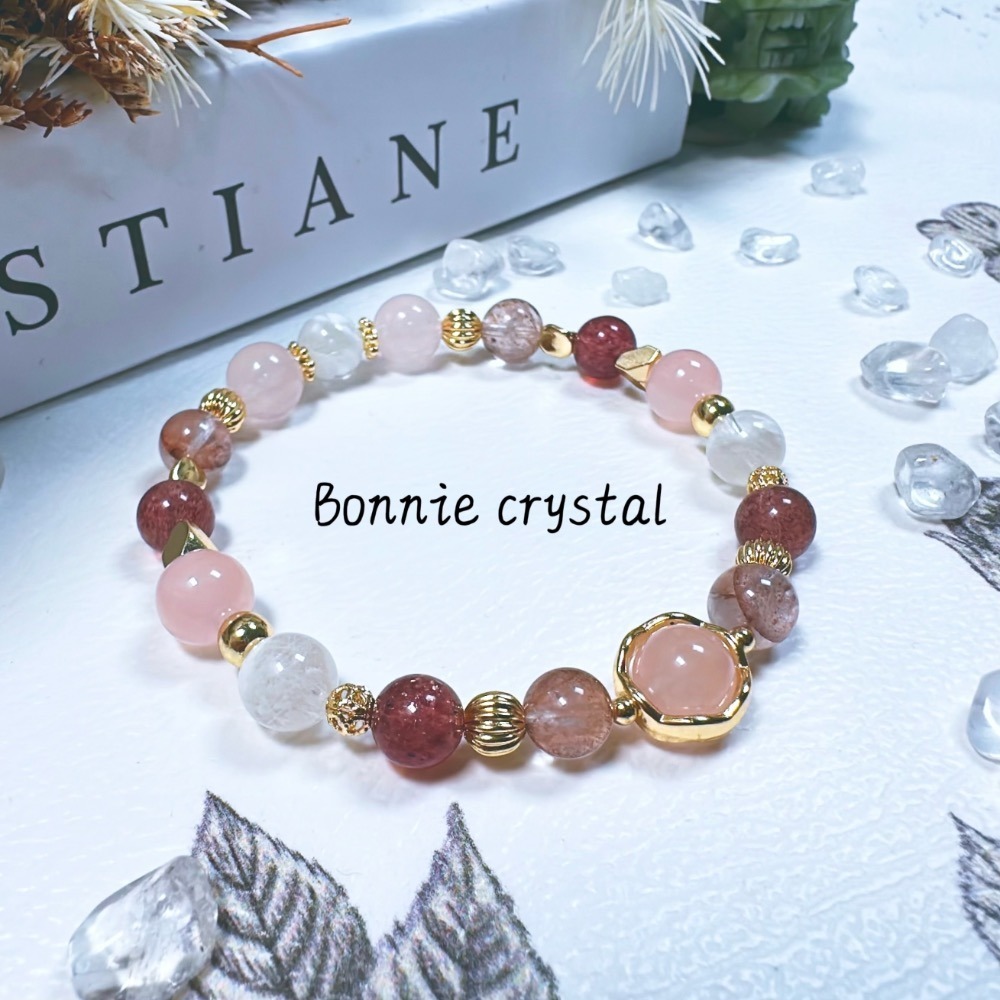 ✨✨ 櫻花初雪設計手鍊✨✨草莓晶、粉晶、紅膠花、雪花幽靈-細節圖3