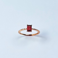 🌼方塊紅石榴石水晶戒指