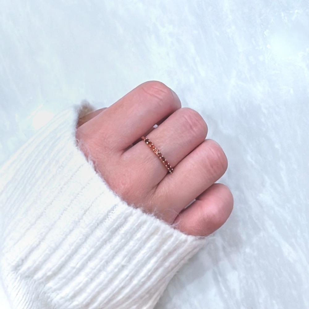 🌼排鑽紅石榴石水晶戒指-細節圖2