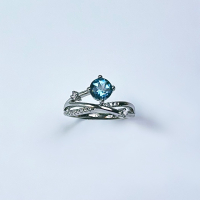 🌼單鑽藍托帕水晶戒指
