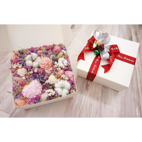 一草一木 手作皂~聖誕節擴香石太陽玫瑰乾燥花禮盒~採用日本大地農園太陽玫瑰乾燥花