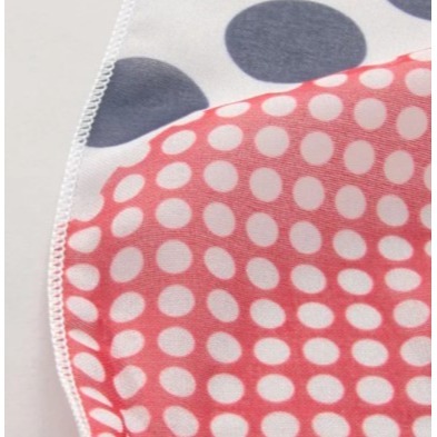 【一草一木】領巾 義大利製 細緻柔軟 圍巾 方巾 脖圍 輕薄透光 簡約時尚 可自行造型 包包造型 四季皆適用~紅色圈圈-細節圖3