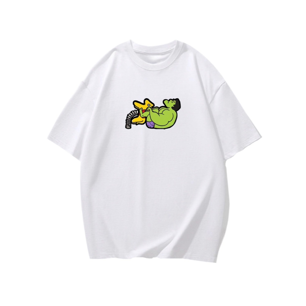 台灣現貨 100%重磅純棉 綠巨人浩克玩搖搖馬 趣味印花 短袖t恤 長袖 兒童 團體 情侶 客製化 不撞衫上衣-細節圖2