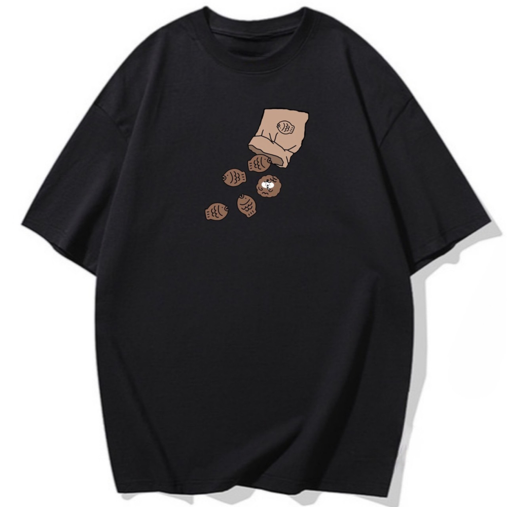 台灣現貨 100%純棉 熊熊混入鯛魚燒 食物印花 短袖t恤女 長袖 兒童 情侶 團體 親子 可愛 大尺碼上衣女-細節圖4