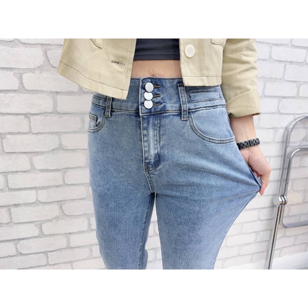 ✴️現貨✴️#7590 ✴️三釦收腹喇叭褲  ✴️S-2L 牛仔褲 喇叭褲 ✴️-細節圖4