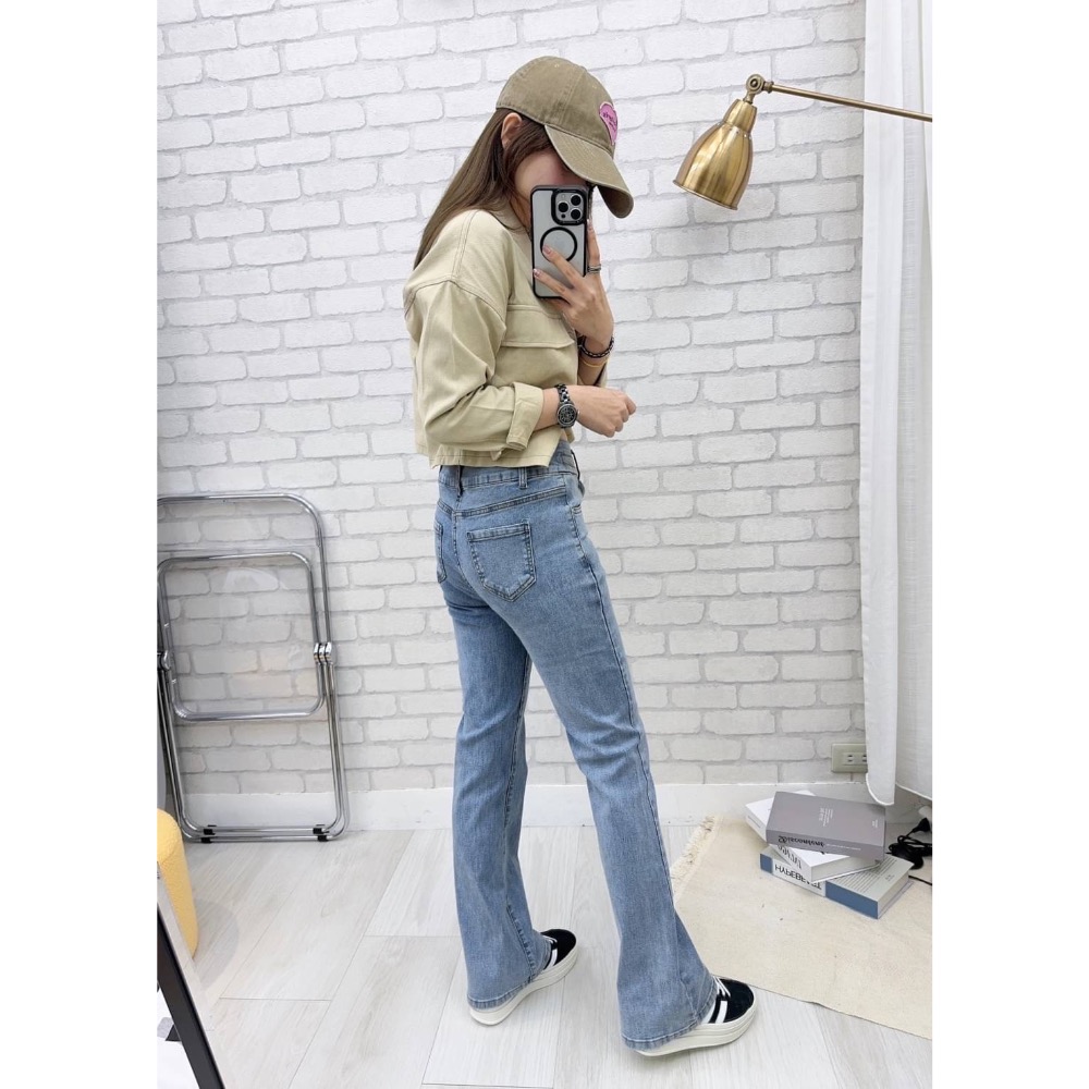 ✴️現貨✴️#7590 ✴️三釦收腹喇叭褲  ✴️S-2L 牛仔褲 喇叭褲 ✴️-細節圖9