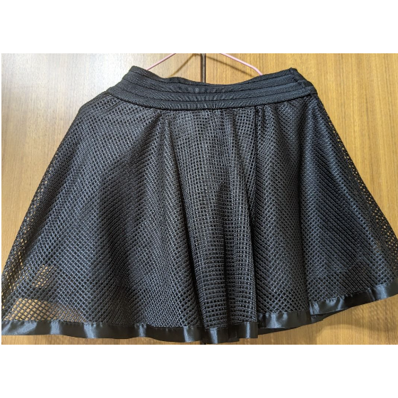 牛仔裙 牛仔短褲 牛仔七分褲 網格短褲 紅色 網格裙 皮裙 白色 網狀 花紋 褲子 冬裝 網格裙 穿著-細節圖10