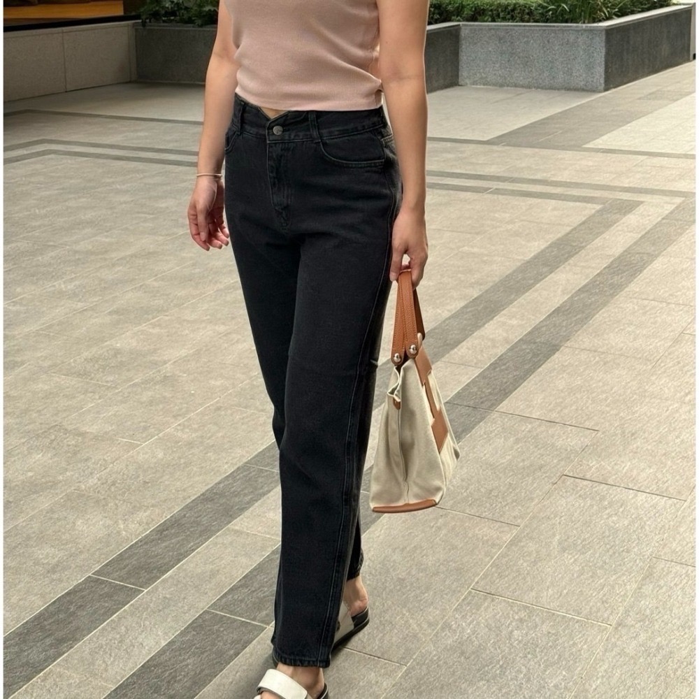 結束營業現貨出清❣️玖月。September❣️ 正韓 AIM家V字褲頭設計內薄絨直筒牛仔褲 2312C01-細節圖2