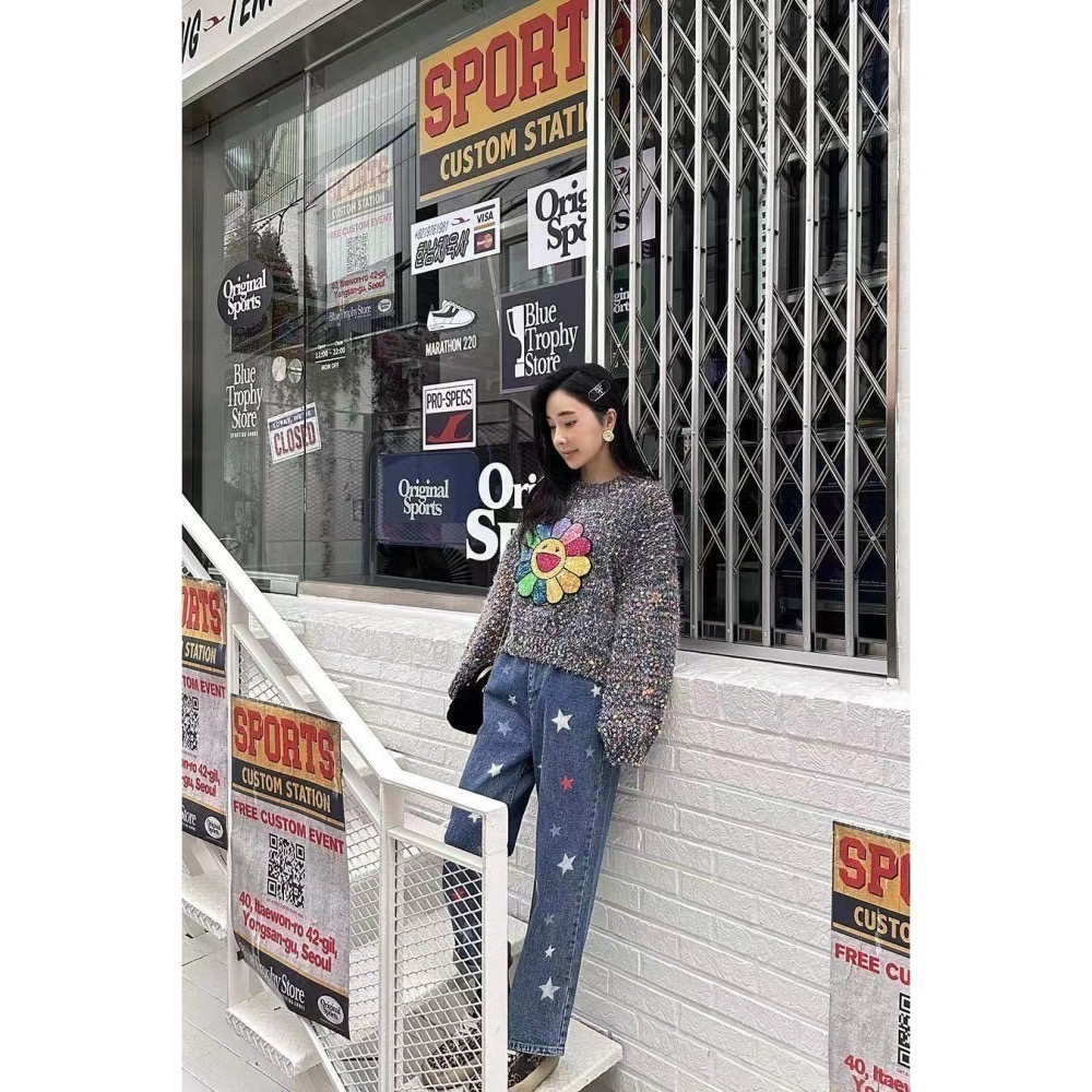 結束營業現貨出清❣️玖月。September❣️ 正韓 都給你可愛花苞彩色星星牛仔寬直筒褲 2401D01-細節圖6