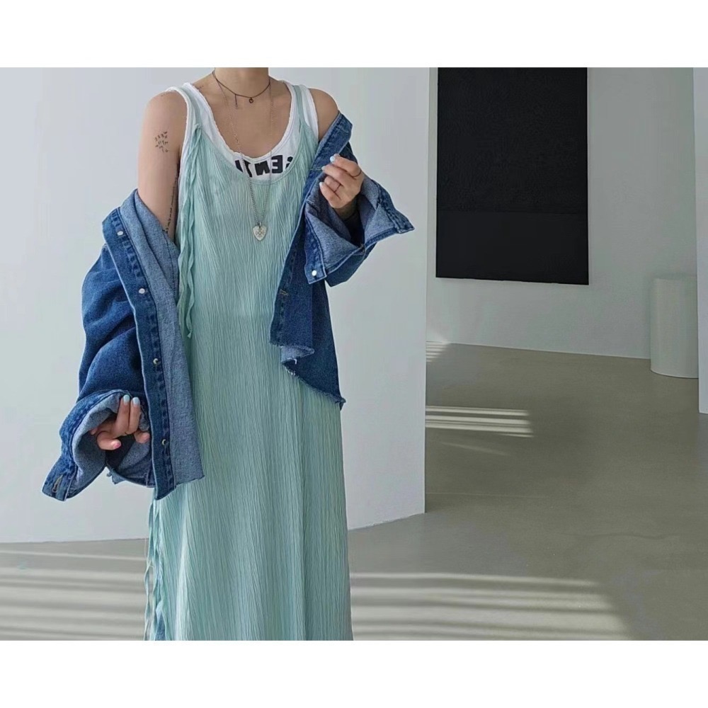 結束營業現貨出清❣️玖月。September❣️ 正韓 嬌小歐膩家 日系皺皺感細肩連身長襯裙 2403D04-細節圖4