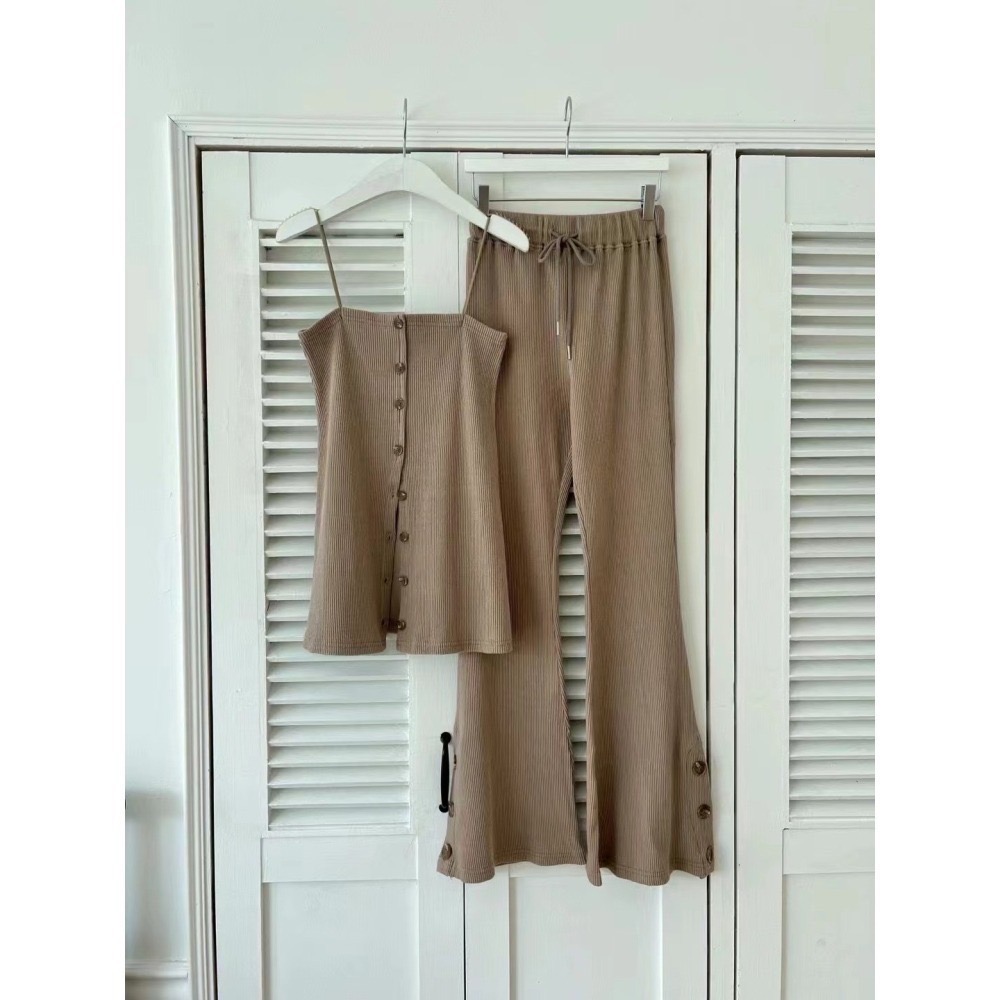 結束營業現貨出清❣️玖月。September❣️ 正韓 金髮歐膩家 羅紋排釦細肩長版背心 2405A18-細節圖3