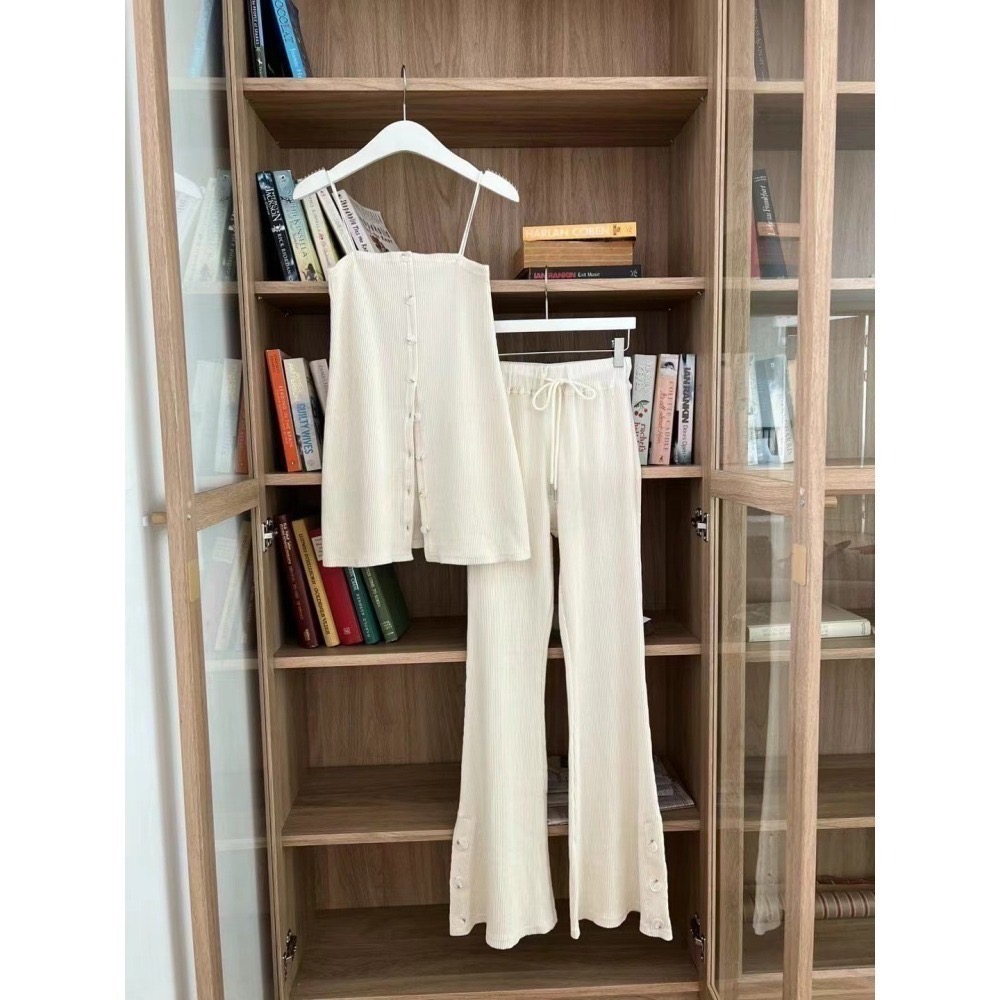 結束營業現貨出清❣️玖月。September❣️ 正韓 金髮歐膩家 羅紋排釦細肩長版背心 2405A18-細節圖4