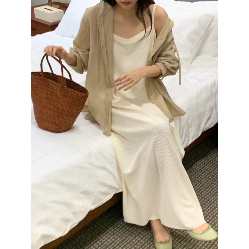 結束營業現貨出清❣️玖月。September❣️ 正韓 夏日必備連帽防曬排釦襯衫外套 2405B14-細節圖4