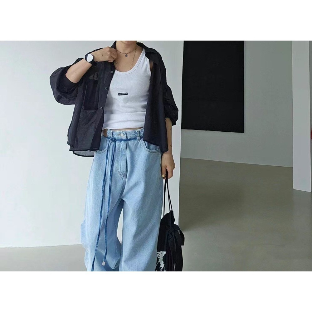 結束營業現貨出清❣️玖月。September❣️正韓 嬌小歐膩家淺刷色款直筒牛仔褲（附腰繩）2506A03-細節圖4