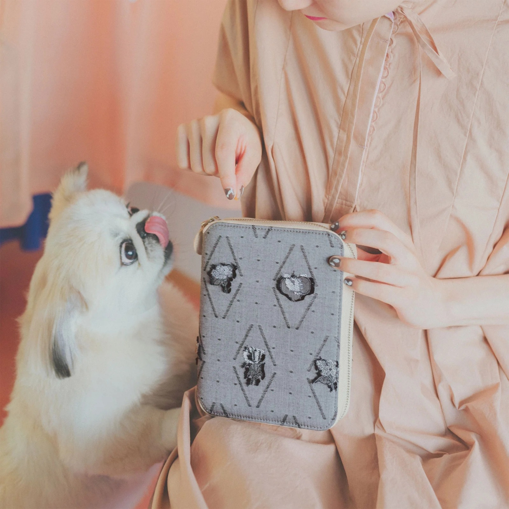 【預購】HOBO日手帳外皮 A6文庫本 PYT - Tokyo in bloom/rabbits 書皮 書衣 拉鍊包-細節圖4