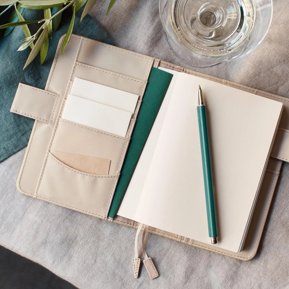 【預購】HOBO日手帳外皮 A6文庫本 橄欖園 Olive Grove 淺綠x亮米 (純色系列) 書皮書衣 HOBO手帳-細節圖3