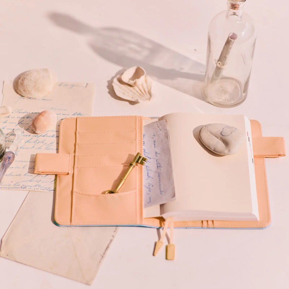 【預購】HOBO日手帳外皮 A6文庫本 Powder Blue Shell 淡藍x貝殼粉 純色系列 書皮書衣-細節圖3