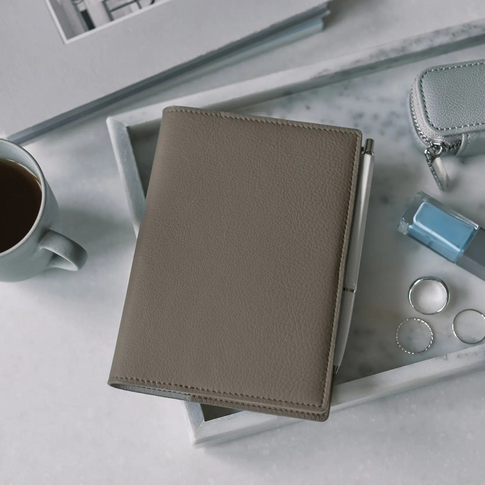 【預購】HOBO日手帳外皮 A6文庫本 Taut 暖灰x淺藍 牛皮書衣 瘦身版 牛革書皮 Hobonichi-細節圖2