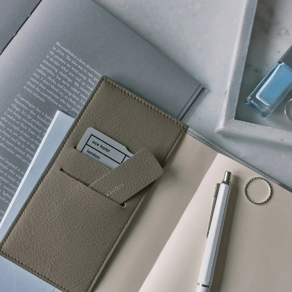 【預購】HOBO日手帳外皮 A6文庫本 Taut 暖灰x淺藍 牛皮書衣 瘦身版 牛革書皮 Hobonichi-細節圖5